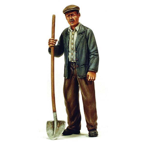 1/35 Scale Resin kit MAN WITH SHOVEL