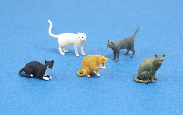1/35 Scale model kit Cats - Contains 5 different types of cat