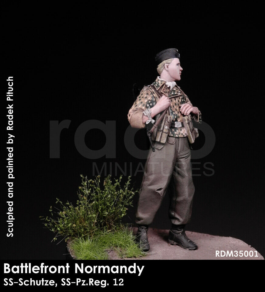 RADO WW2 Battlefront Normandy SS-Schutze, SS-Pz.Reg. 12, summer 1944 1/35 Scale