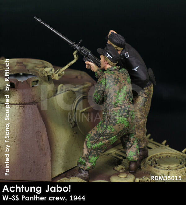 RADO WW2 Achtung JaBo! W-SS Panther crew, 1944 1/35 Scale resin model