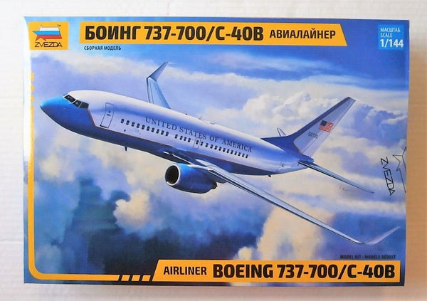 Zvezda 1/144 scale BOEING 737-700 airliner plane model kit