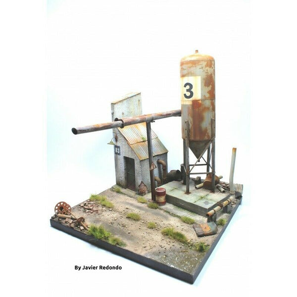 MacOne 1/35 scale resin model kit Silo (including a sanding board free)