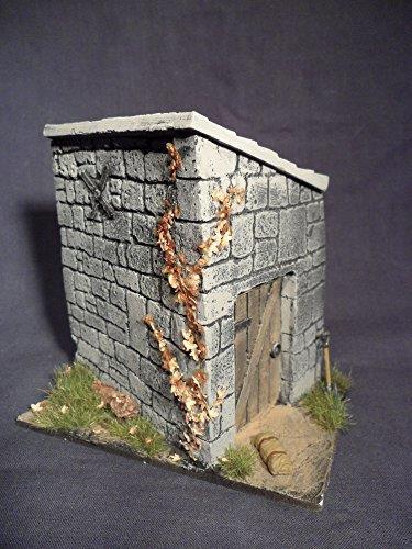 1/35 Scale Farm Building/Out house (2 walls and roof section)