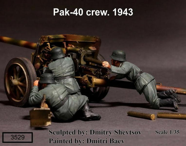 1/35 Scale WW2 German Pak 40 crew 1943