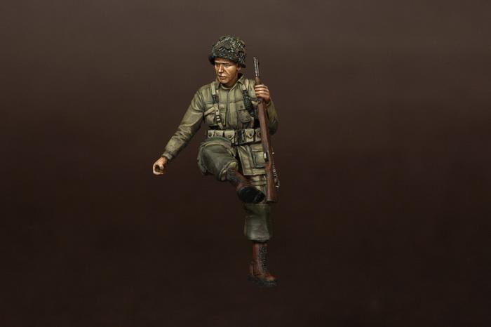 1/35 scale resin figure kit WW2 US U.S. Army Airborne for jeep. Normandy, 1944.
