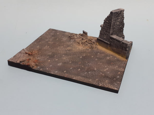 FoG Models 1/35 European House ruin and street diorama base 275mm x 220mm