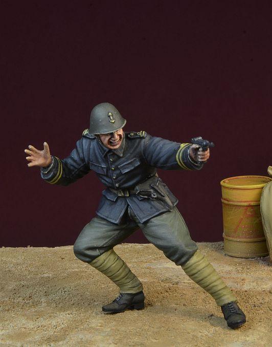 1/35 scale resin figure kit WWII Black Devils Officer (Dutch Army 1940)