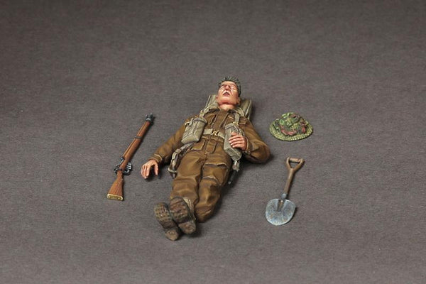 SOGA WW2 British infantryman at rest. #2 model kit 1/35 scale