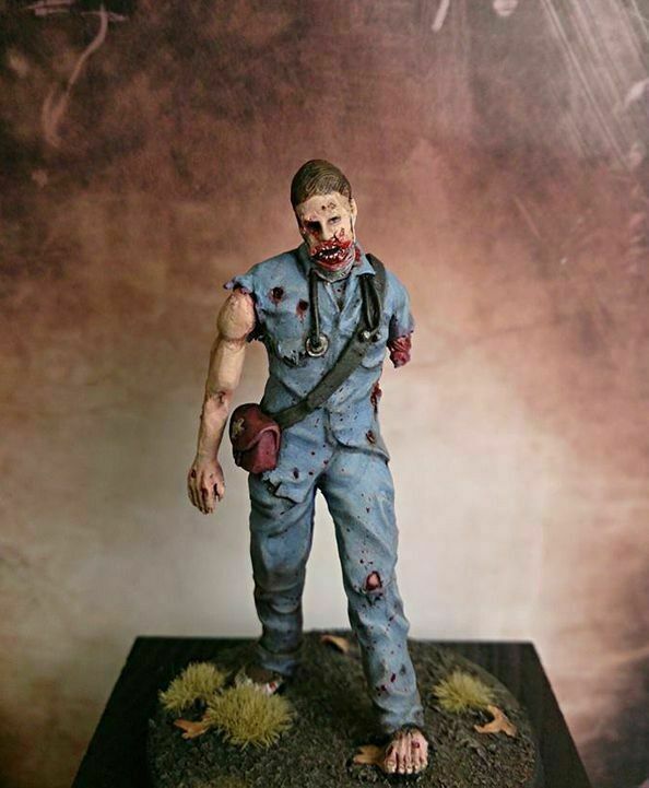 1/35 Scale resin model kit Zombie Doctor
