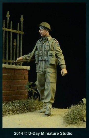 1/35 Scale Resin kit British/Commonwealth Infantryman walking 1942-45