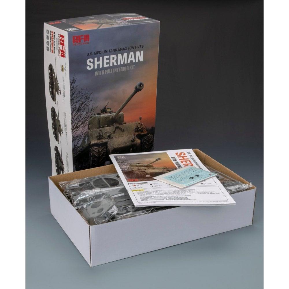 Rye Field Model RFM5042 M4A3 76W HVSS Sherman w/Full Interior 1:35