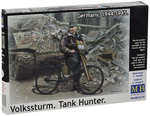 Masterbox 1/35 Scale Volkssturm. Tank Hunter. Germany, 1944-1945