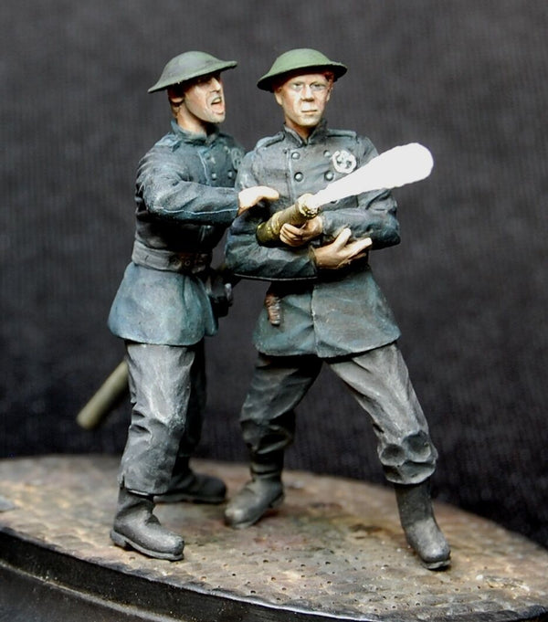 1/35 Scale resin model kit British 1940's National Fire Service NFS crew with hose