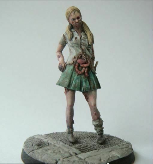 1/35 Scale resin model kit Zombie - Schoolgirl
