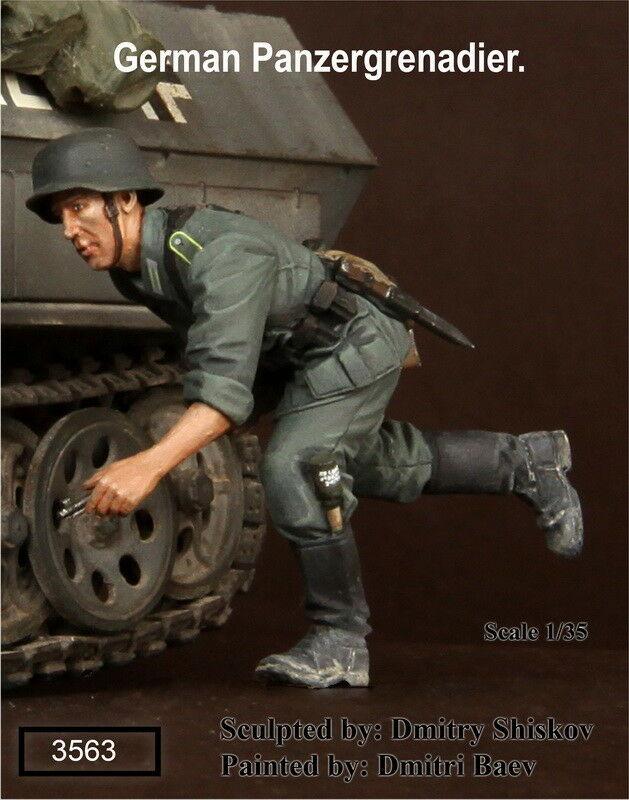 1/35 scale resin model kit WW2 German Panzergrenadier #1