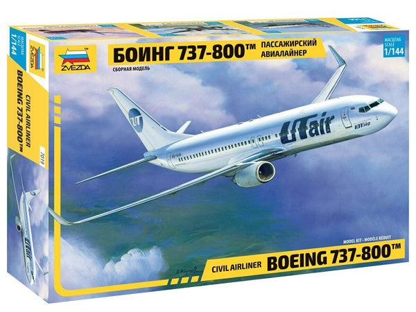 Zvezda 1/144 scale BOEING 737-800 airliner plane model kit